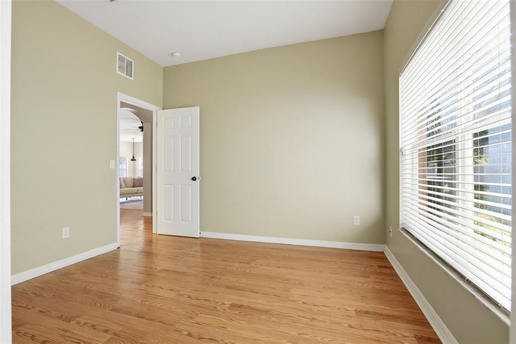 На продажу: $569,000 (5 спален, 3 ванн, 2585 Квадратных фут)