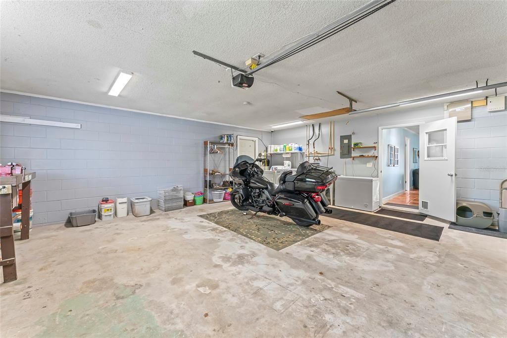 待售: $350,000 (3 贝兹, 2 浴室, 1272 平方英尺)