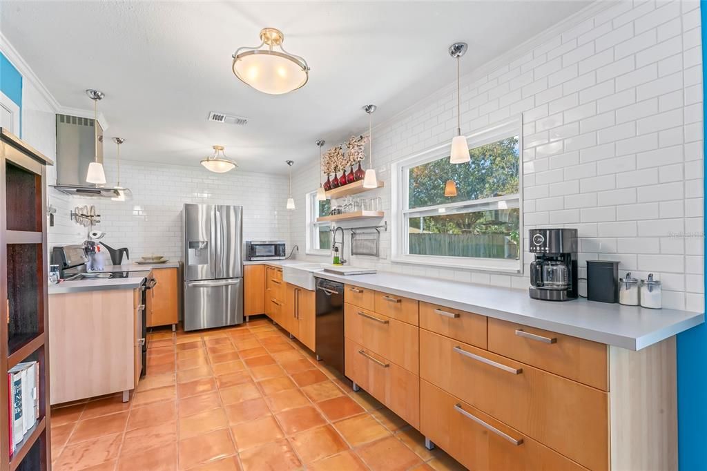 待售: $350,000 (3 贝兹, 2 浴室, 1272 平方英尺)