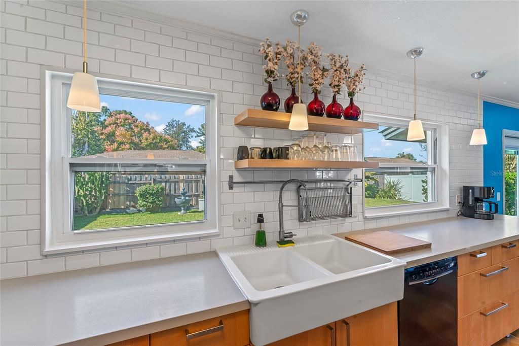 待售: $350,000 (3 贝兹, 2 浴室, 1272 平方英尺)