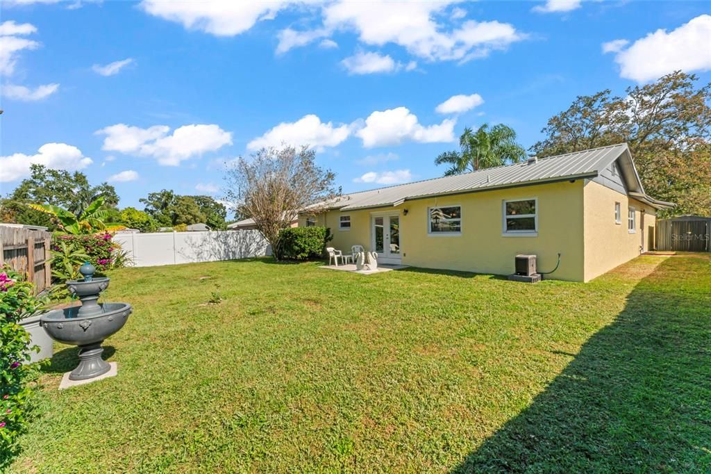 待售: $350,000 (3 贝兹, 2 浴室, 1272 平方英尺)