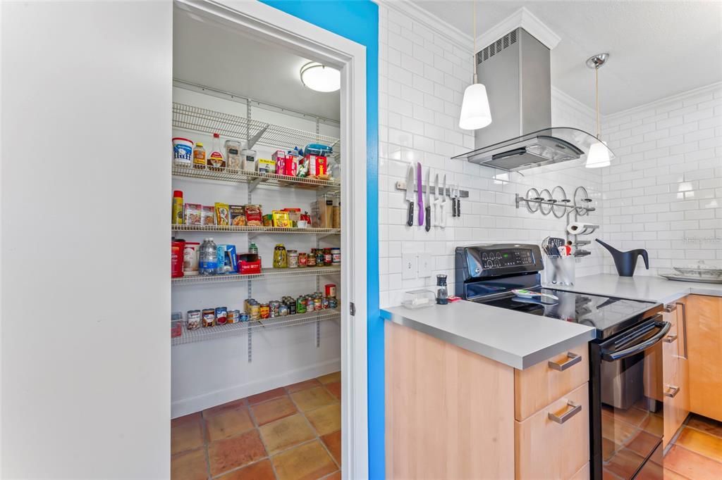 待售: $350,000 (3 贝兹, 2 浴室, 1272 平方英尺)