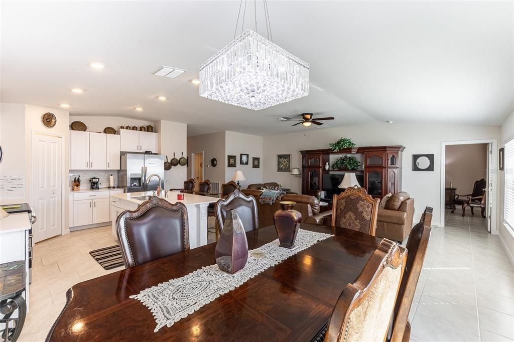 En Renta: $2,500 (3 camas, 2 baños, 1560 Pies cuadrados)