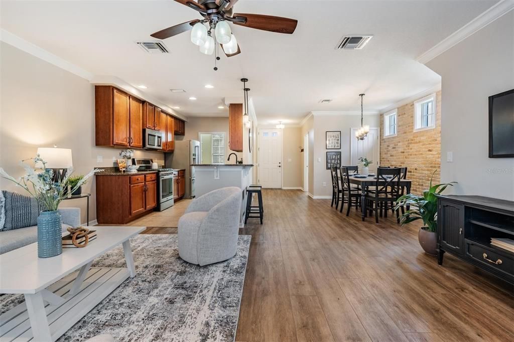 待售: $365,000 (3 贝兹, 2 浴室, 1530 平方英尺)