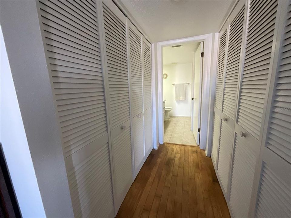 For Sale: $145,000 (2 beds, 2 baths, 1114 Square Feet)