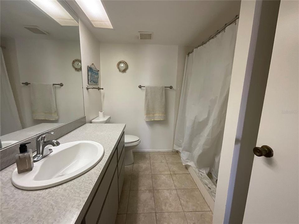 For Sale: $145,000 (2 beds, 2 baths, 1114 Square Feet)