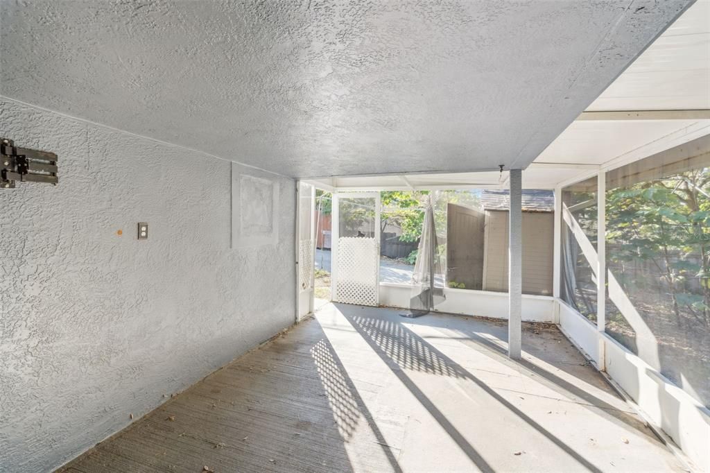 待售: $235,000 (3 贝兹, 2 浴室, 1708 平方英尺)