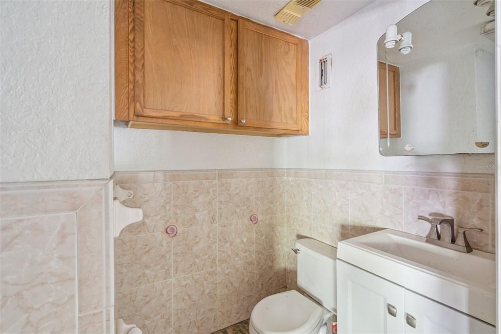 待售: $235,000 (3 贝兹, 2 浴室, 1708 平方英尺)