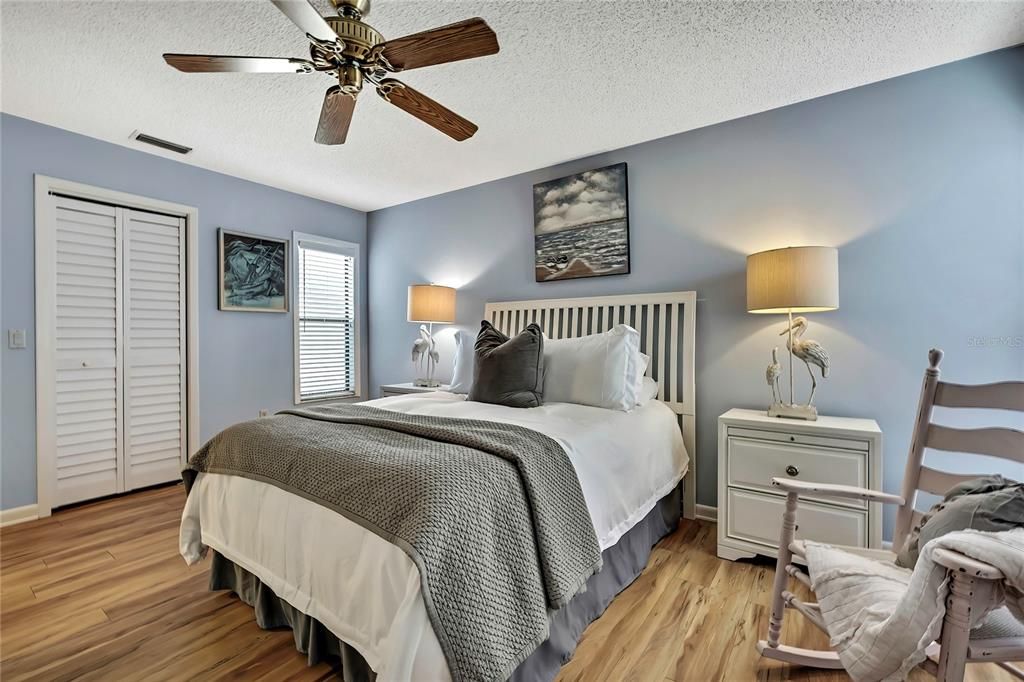 For Sale: $385,000 (2 beds, 2 baths, 1325 Square Feet)