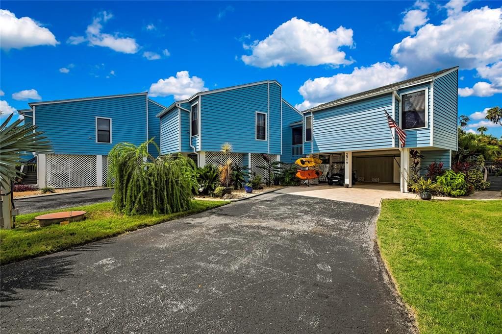 For Sale: $385,000 (2 beds, 2 baths, 1325 Square Feet)