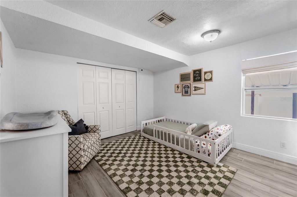 合同活跃: $365,000 (4 贝兹, 3 浴室, 1488 平方英尺)