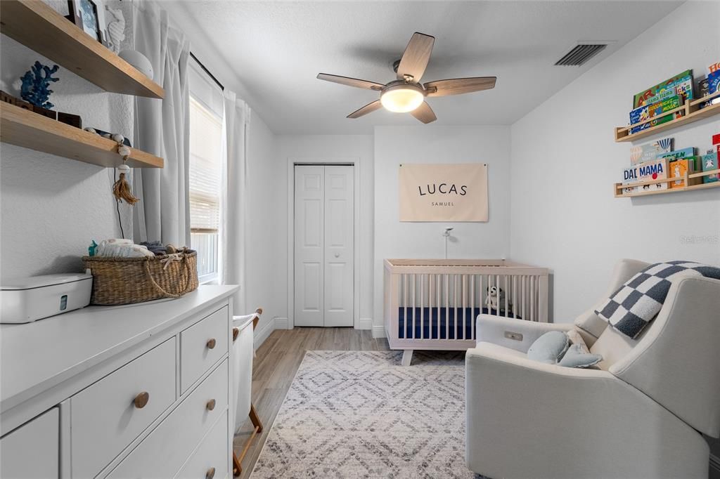 合同活跃: $365,000 (4 贝兹, 3 浴室, 1488 平方英尺)