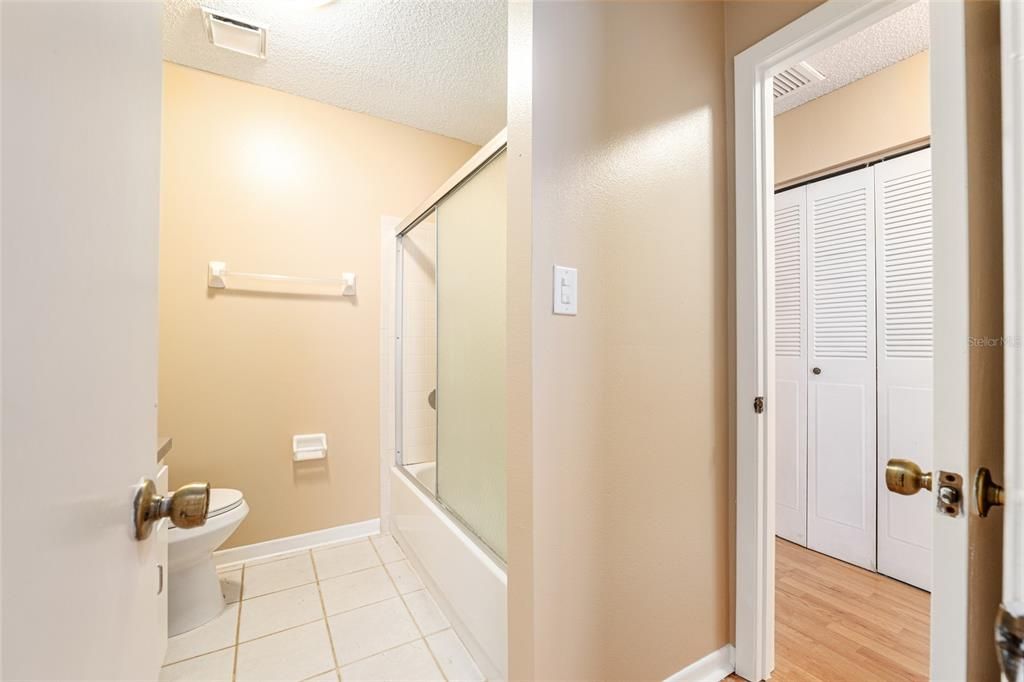 For Rent: $1,750 (2 beds, 2 baths, 1235 Square Feet)