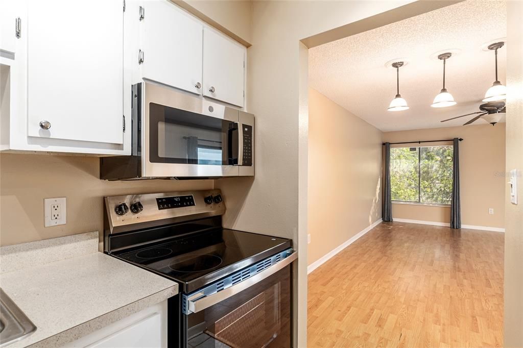 For Rent: $1,750 (2 beds, 2 baths, 1235 Square Feet)