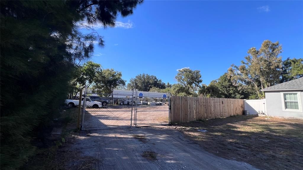 待售: $395,000 (0.28 acres)