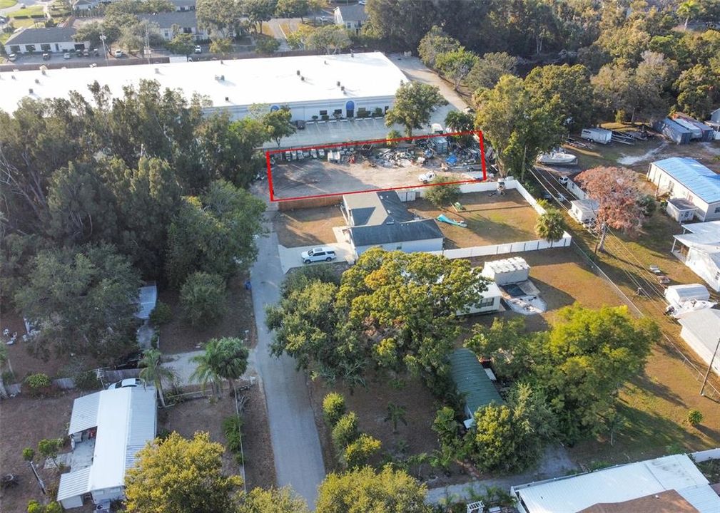 待售: $395,000 (0.28 acres)