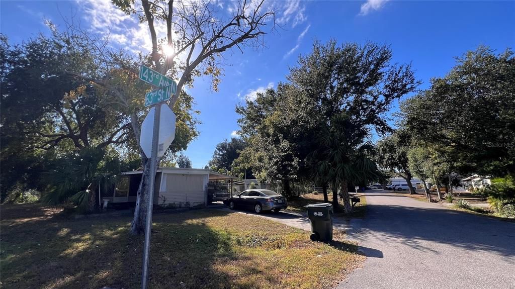 待售: $395,000 (0.28 acres)