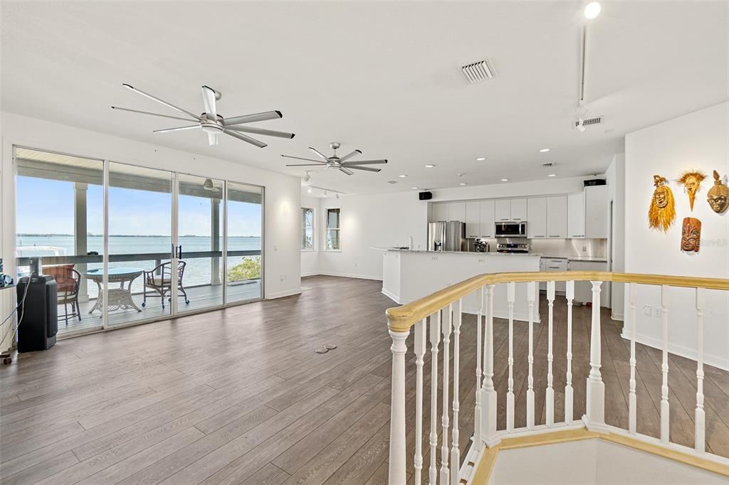 待售: $900,000 (3 贝兹, 3 浴室, 2740 平方英尺)