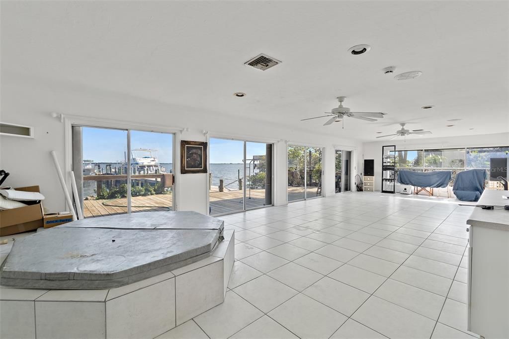 待售: $900,000 (3 贝兹, 3 浴室, 2740 平方英尺)