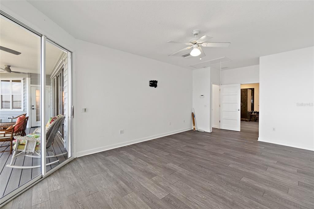 待售: $900,000 (3 贝兹, 3 浴室, 2740 平方英尺)