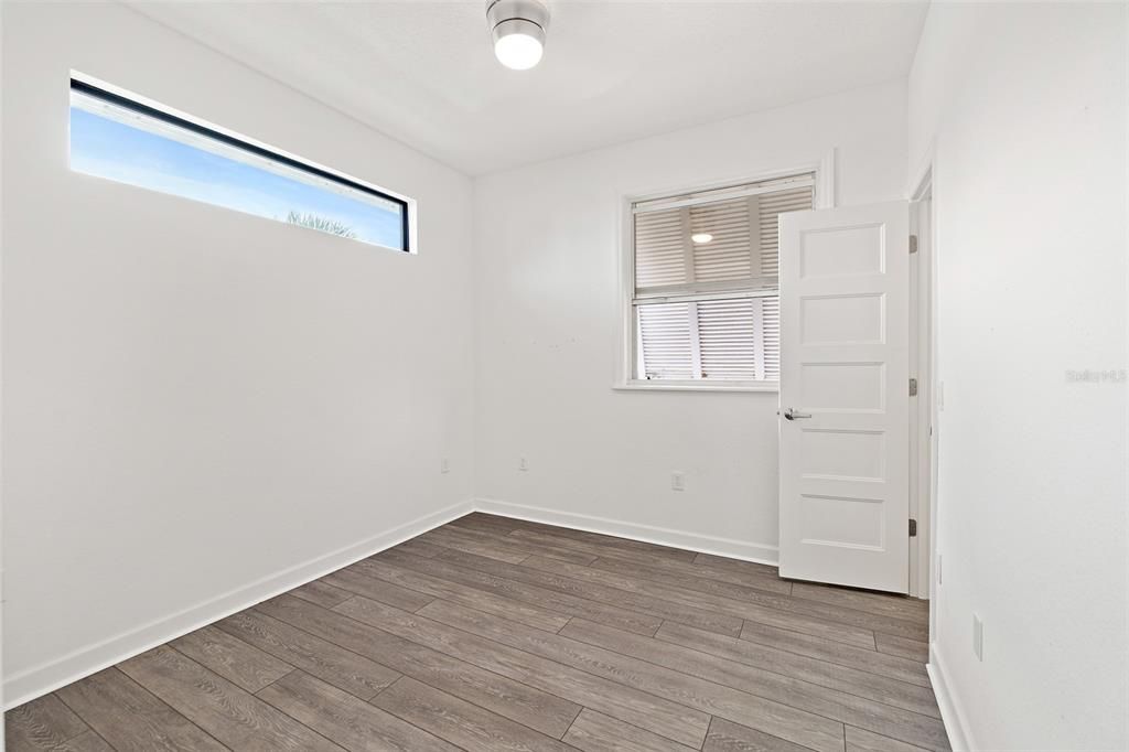 待售: $900,000 (3 贝兹, 3 浴室, 2740 平方英尺)