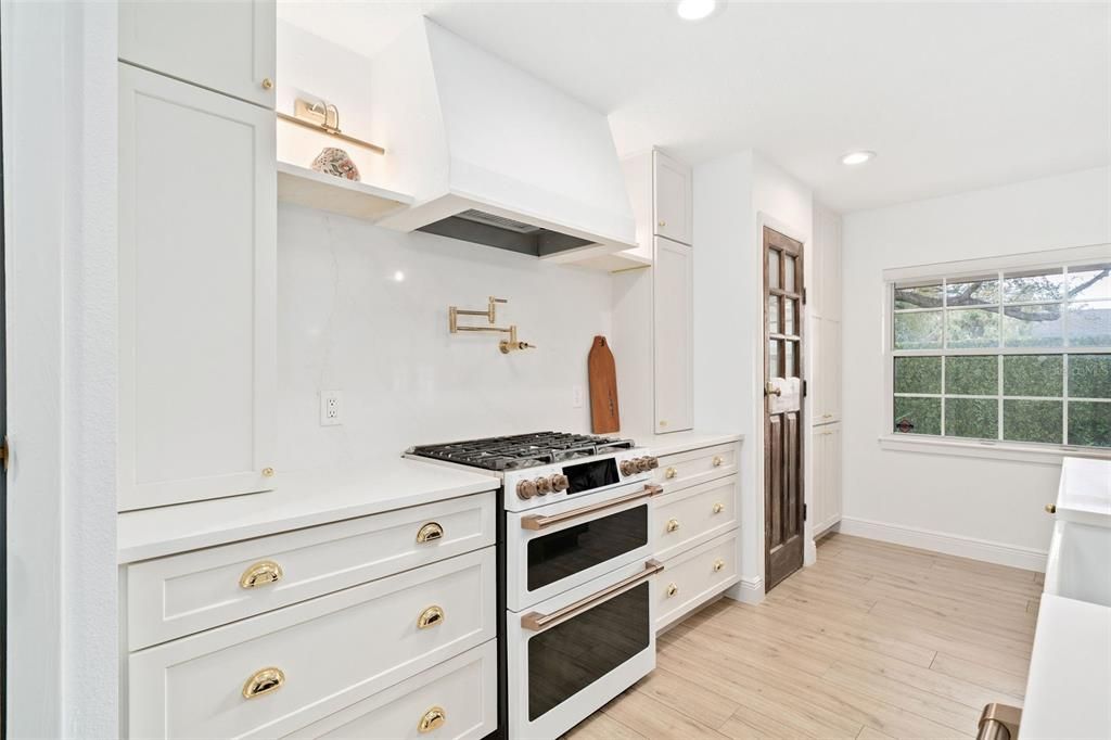 For Sale: $850,000 (4 beds, 2 baths, 2000 Square Feet)