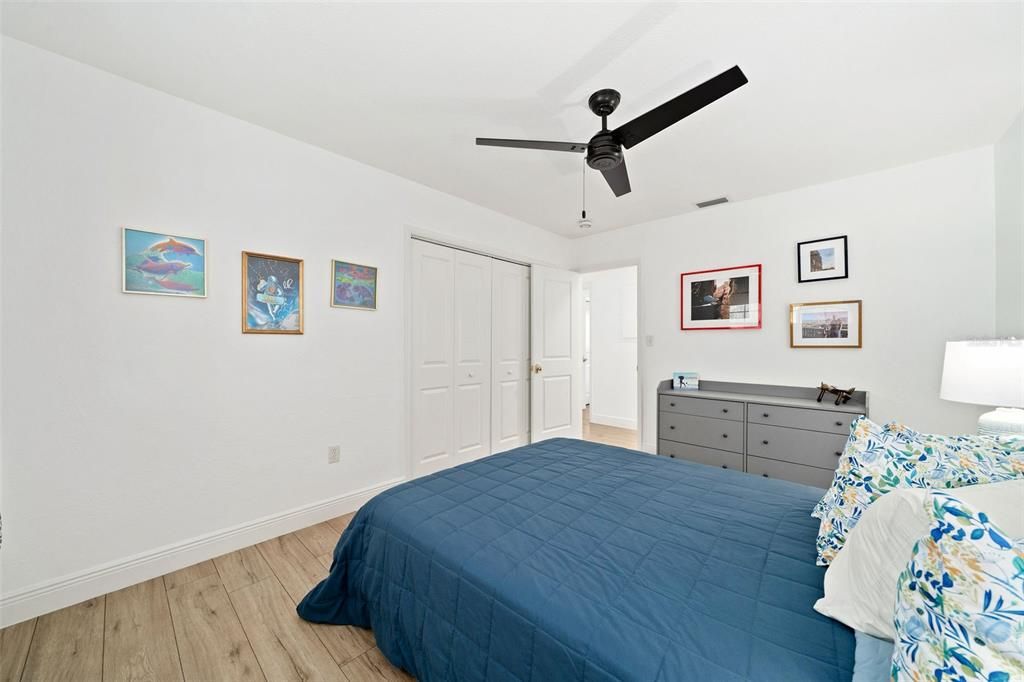 For Sale: $850,000 (4 beds, 2 baths, 2000 Square Feet)