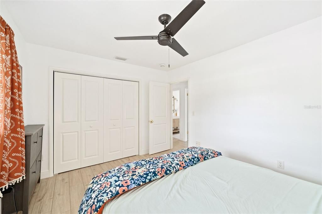 For Sale: $850,000 (4 beds, 2 baths, 2000 Square Feet)