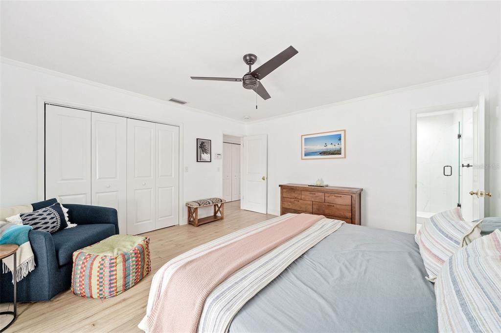 For Sale: $850,000 (4 beds, 2 baths, 2000 Square Feet)