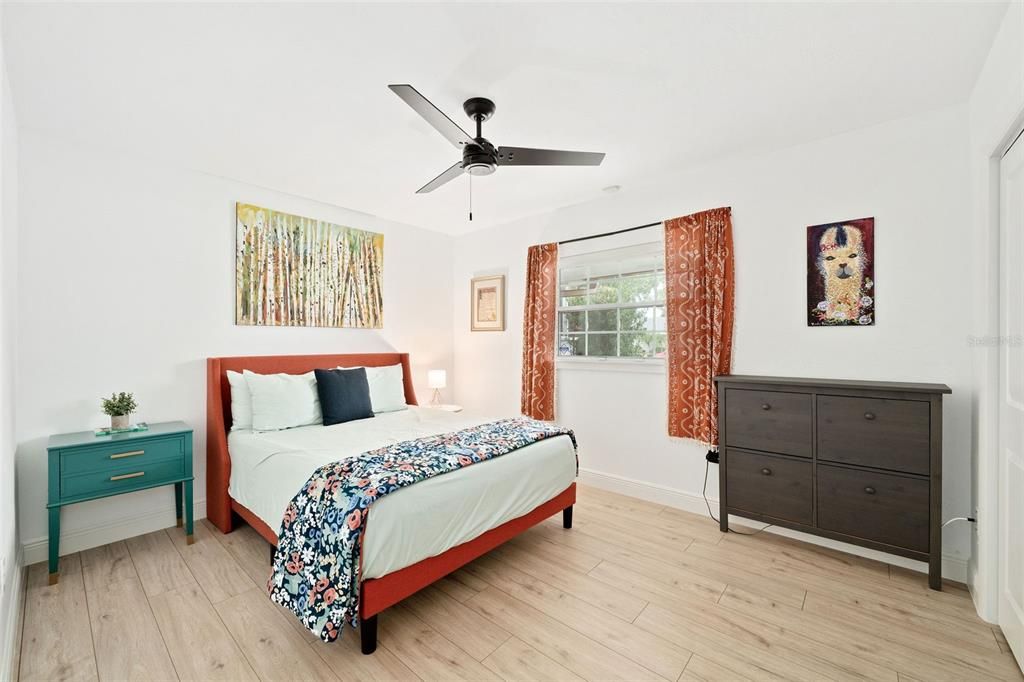 For Sale: $850,000 (4 beds, 2 baths, 2000 Square Feet)