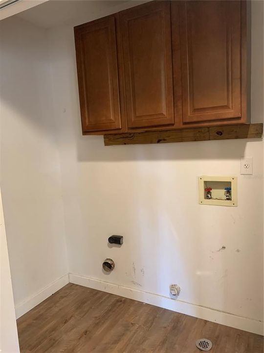 出租: $2,600 (4 贝兹, 2 浴室, 1897 平方英尺)