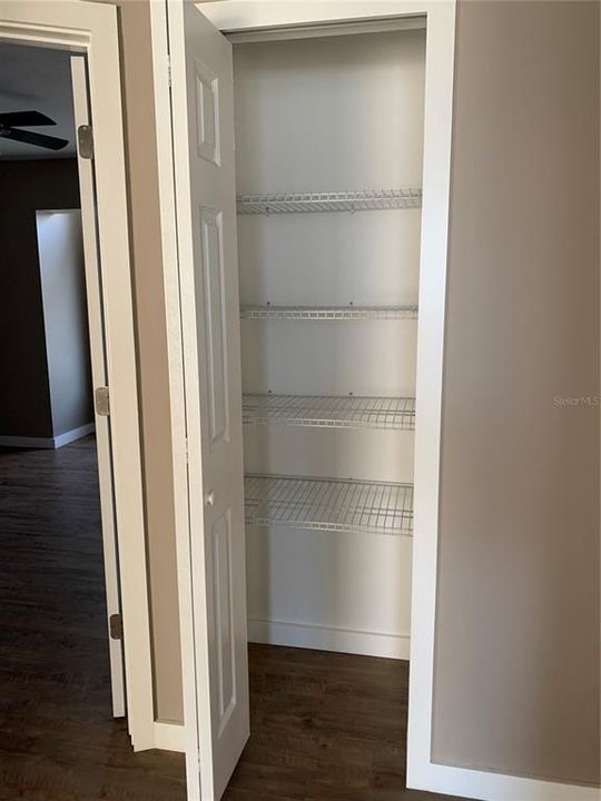 出租: $2,600 (4 贝兹, 2 浴室, 1897 平方英尺)