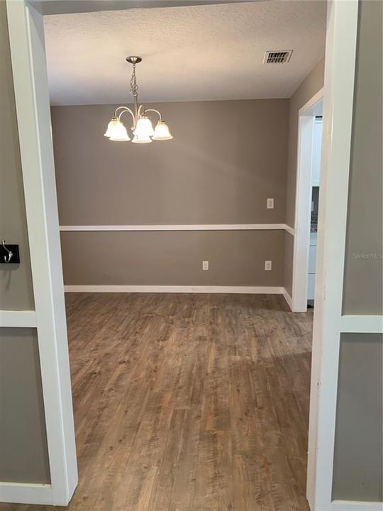 出租: $2,600 (4 贝兹, 2 浴室, 1897 平方英尺)