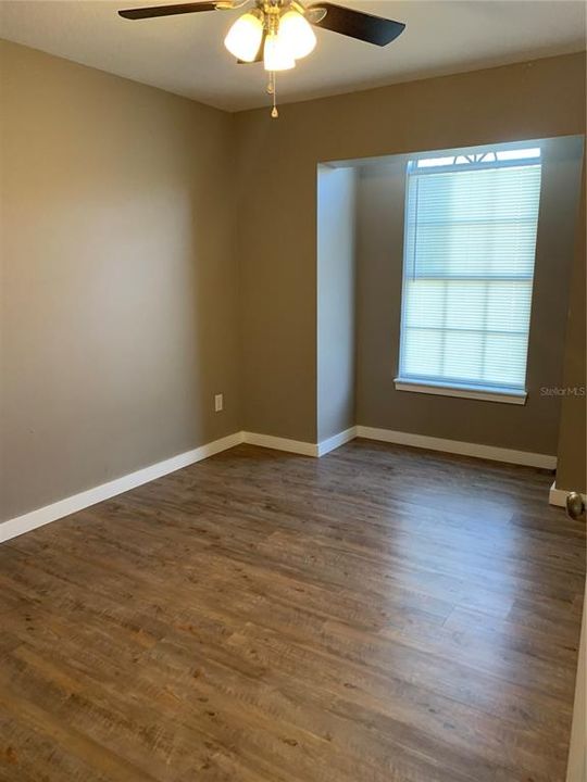 出租: $2,600 (4 贝兹, 2 浴室, 1897 平方英尺)