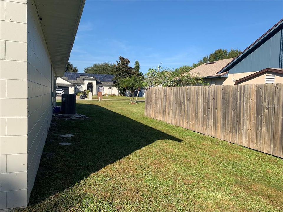 出租: $2,600 (4 贝兹, 2 浴室, 1897 平方英尺)