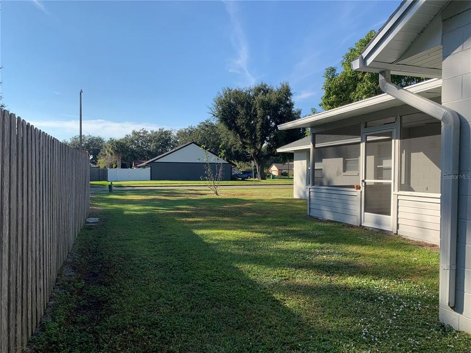 出租: $2,600 (4 贝兹, 2 浴室, 1897 平方英尺)