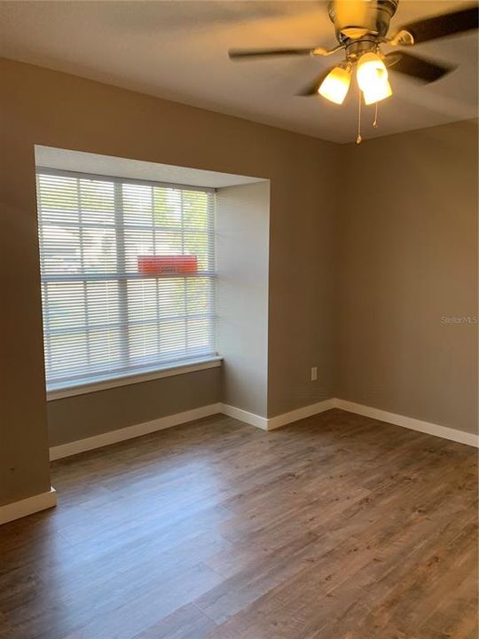 出租: $2,600 (4 贝兹, 2 浴室, 1897 平方英尺)