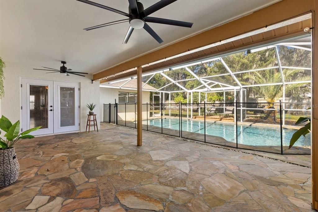 Active With Contract: $439,998 (3 beds, 2 baths, 2248 Square Feet)