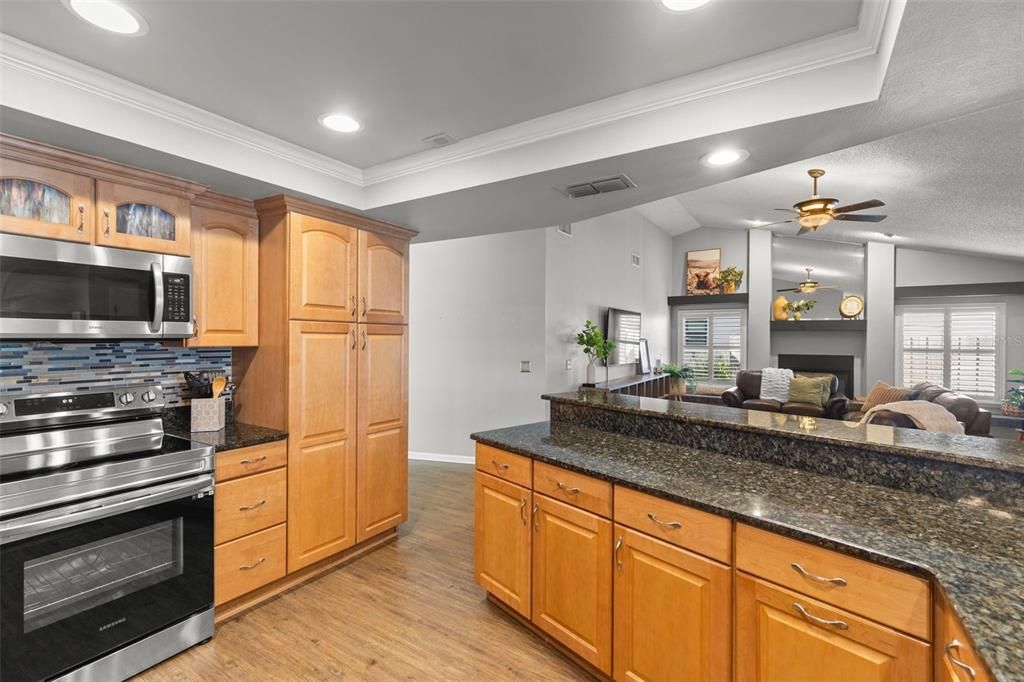 Active With Contract: $439,998 (3 beds, 2 baths, 2248 Square Feet)