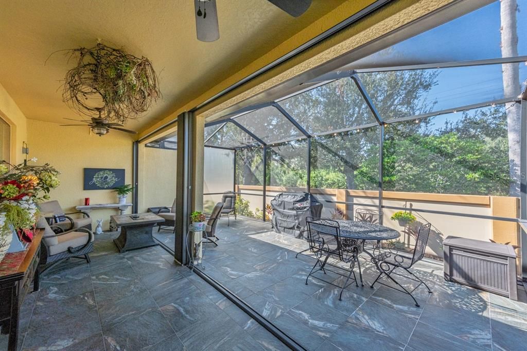 合同活跃: $319,000 (2 贝兹, 2 浴室, 1523 平方英尺)