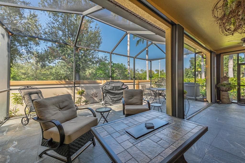 合同活跃: $319,000 (2 贝兹, 2 浴室, 1523 平方英尺)