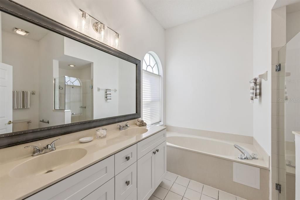 For Sale: $499,000 (4 beds, 2 baths, 2014 Square Feet)