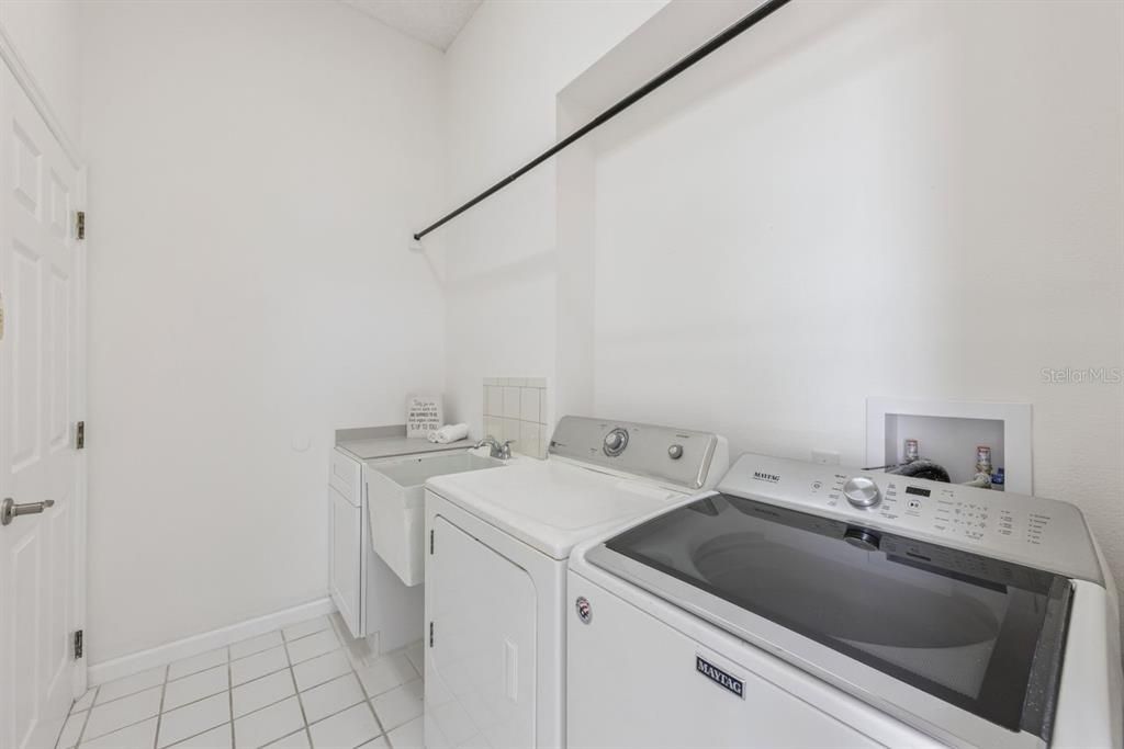 For Sale: $499,000 (4 beds, 2 baths, 2014 Square Feet)