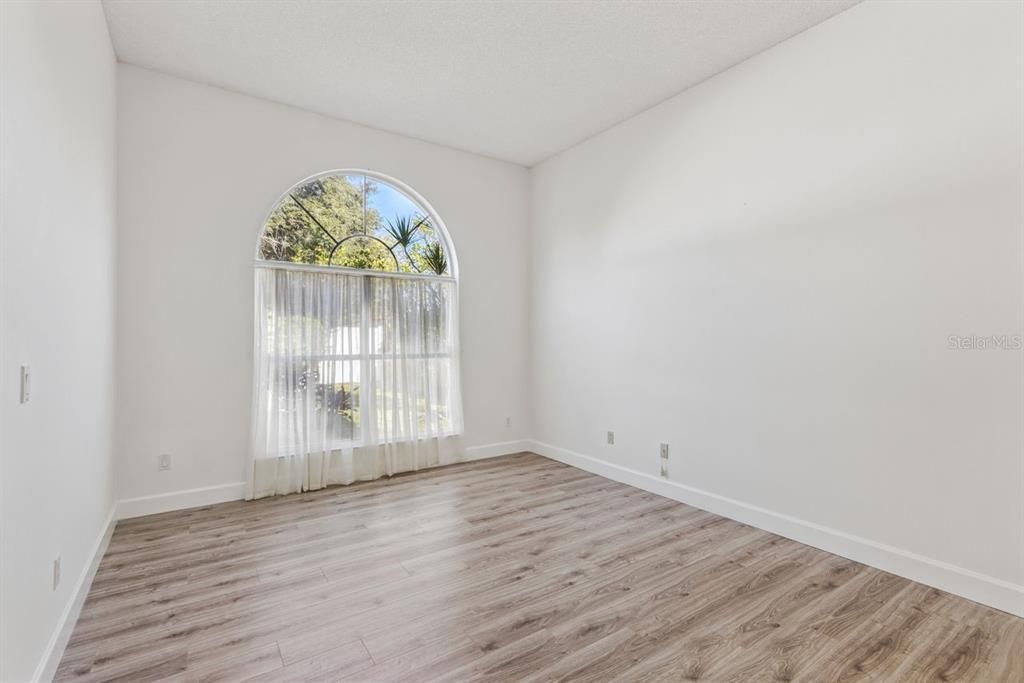 For Sale: $499,000 (4 beds, 2 baths, 2014 Square Feet)