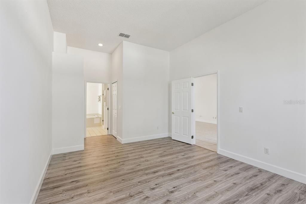 For Sale: $499,000 (4 beds, 2 baths, 2014 Square Feet)