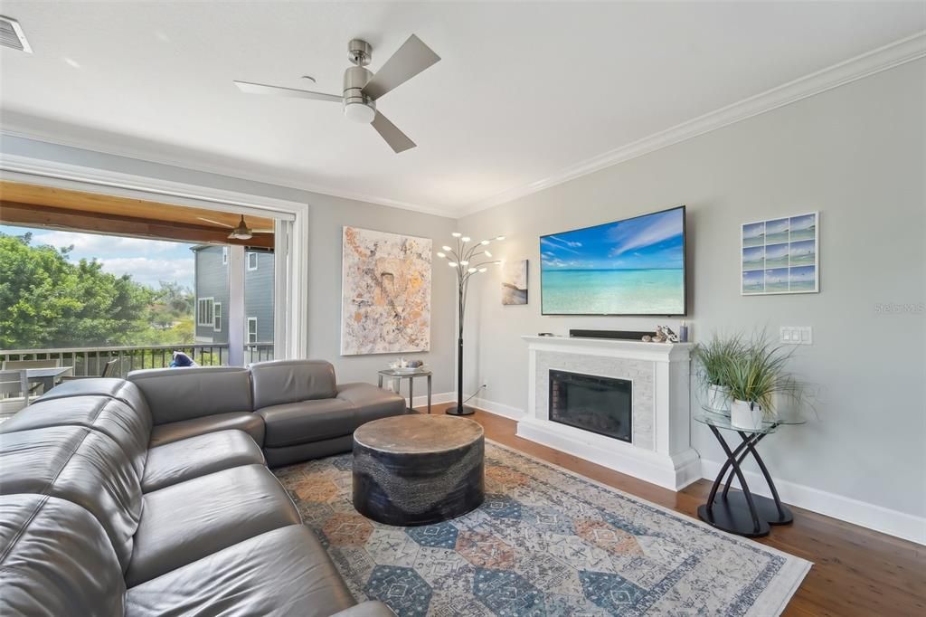 На продажу: $1,999,999 (3 спален, 3 ванн, 2856 Квадратных фут)