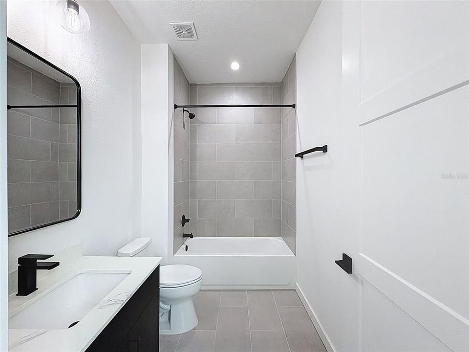 В аренду: $5,000 (3 спален, 3 ванн, 2104 Квадратных фут)