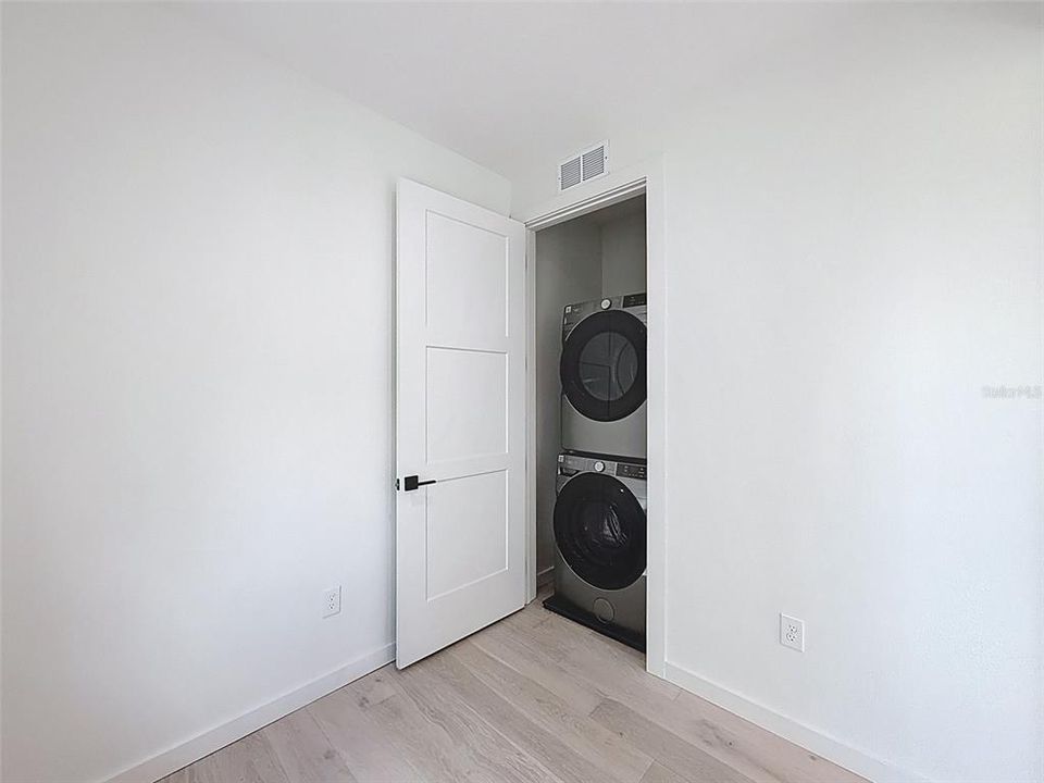 В аренду: $5,000 (3 спален, 3 ванн, 2104 Квадратных фут)