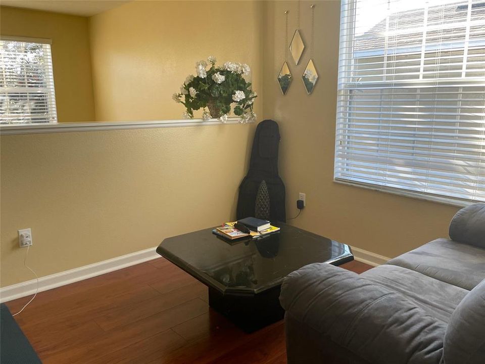 В аренду: $2,450 (4 спален, 2 ванн, 1775 Квадратных фут)