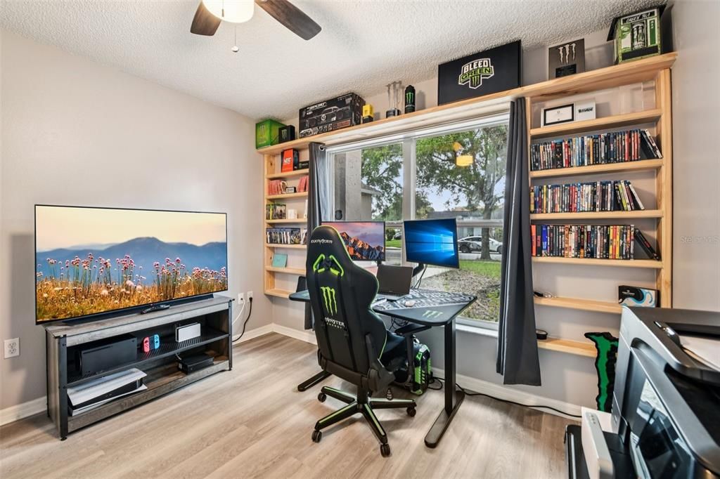 For Sale: $379,900 (3 beds, 2 baths, 1268 Square Feet)